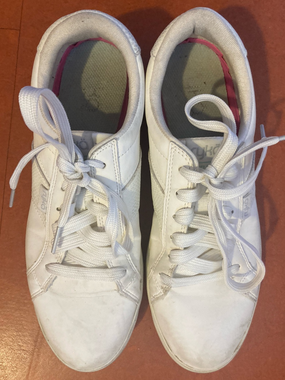 Ryka size 9 white shoes fashion sneakers summer walking